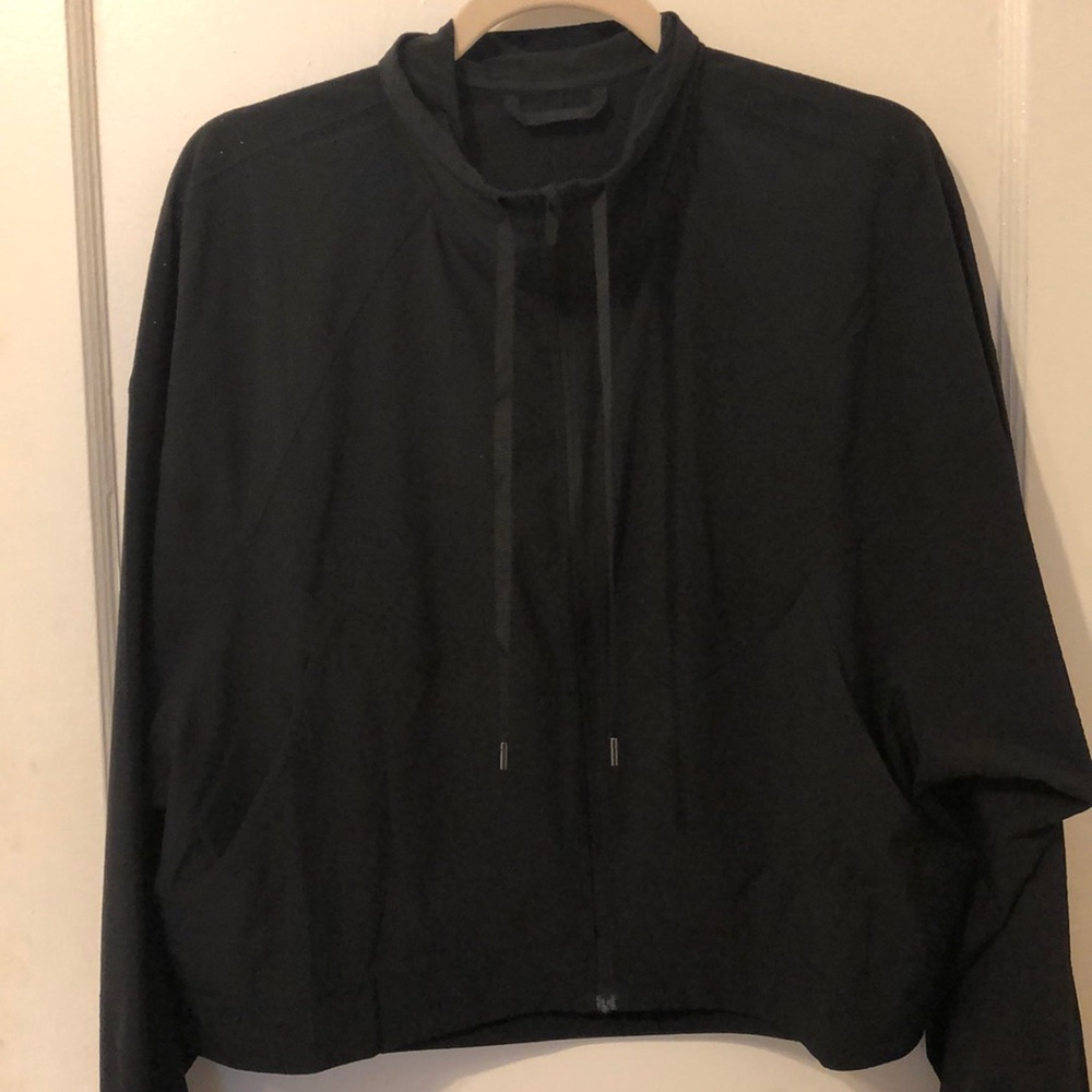 Lululemon Cropped Black Jacket